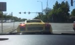 Movie : Lamborghini gibt an der Kreuzung Gas