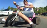 Lustiges Video : Trike Downhill Drifting