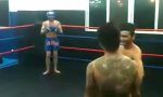 Movie : Martial-Arts-Tourist vs Thaibox-Lehrer