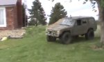Mit dem Jeep übern Pool