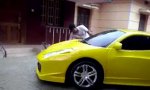 Funny Video : Den Ferrari waschen