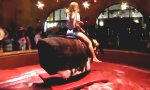 Funny Video : Bullriding mit Style