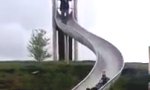 Funny Video - Die fieseste Rutsche weit und breit