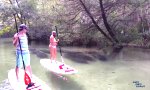 Überraschung beim Paddleboarding