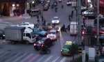 Lustiges Video : Kreuzungsfreestyle in China