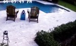 Funny Video : Mit dem Hoverboard am Pool
