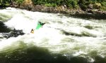 Funny Video - Pirouetten-Abgang im Wildwasser