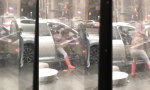 Funny Video : Unschließbare Autotür