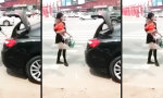 Movie : Kofferraum schließen mit Style