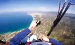 Mit dem Selflie-Stick beim Paragliden