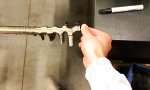 Mit ungeschliffenen schlüsseln spielen