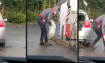 Funny Video : Der Tankbeutel gehört in den Tankkorb