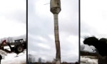 Wasserturm-Abriss Russian Style