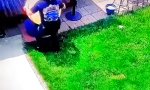 Funny Video - Widerspenstiger Stehtisch