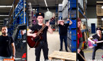 Funny Video : Warehouse-Oper mit Ushanka-Bonus
