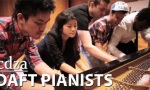 Funny Video - 5 Guys 1 Piano