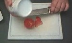 Lustiges Video : Schärfende Kaffetasse